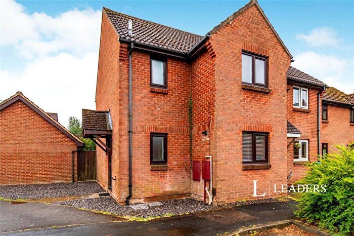 3 Bedroom Semi-Detached House To Rent In Burley Close, Chandler's Ford, Eastleigh, SO53