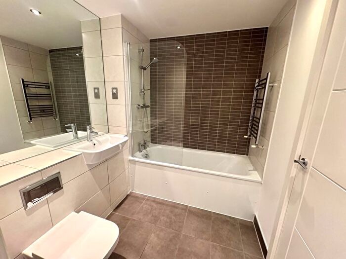 1 Bedroom Flat To Rent In Sutton Court Road, Sutton, SM1