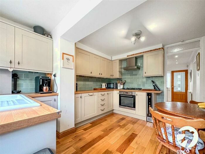 3 Bedroom Semi-Detached House For Sale In Bush Close, Bredgar, Sittingbourne, Kent, ME9