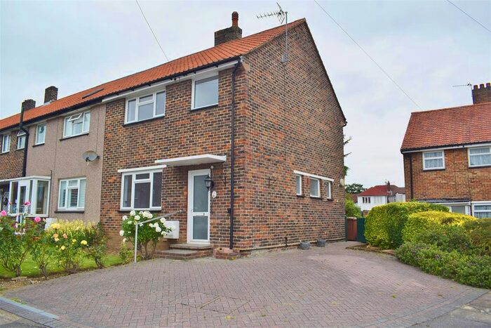 2 Bedroom End Of Terrace House To Rent In Groombridge Close, Welling, Kent, DA16