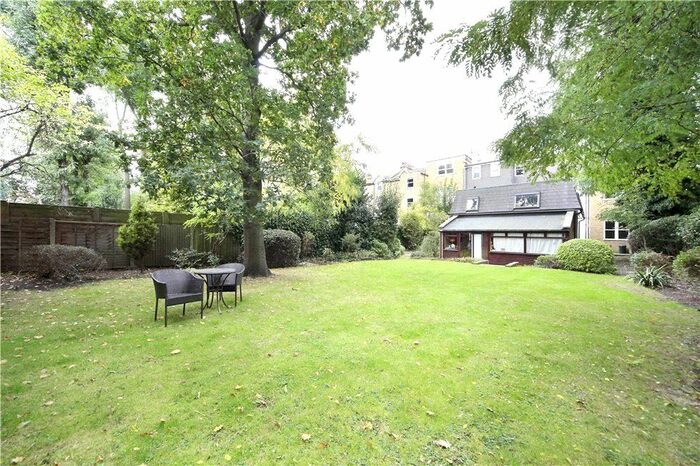 1 Bedroom Flat To Rent In Trinity Road, Wandsworth Common, London, SW18