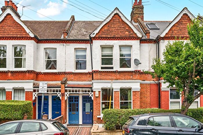 2 Bedroom Flat For Sale In Oakmead Road, Balham, London, SW12