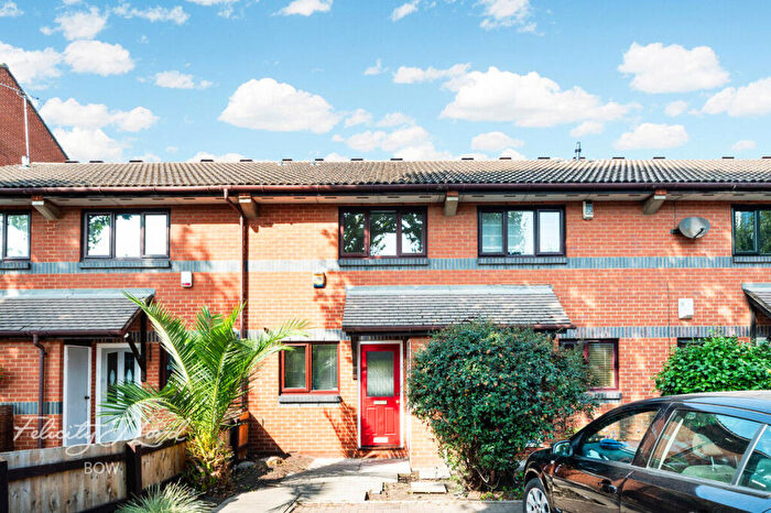 2 Bedroom Terraced House For Sale In Wrexham Road, London, E3