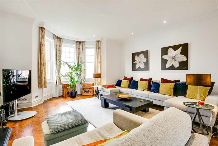 2 Bedroom Flat To Rent In Prebend Mansions, Chiswick High Road, W4