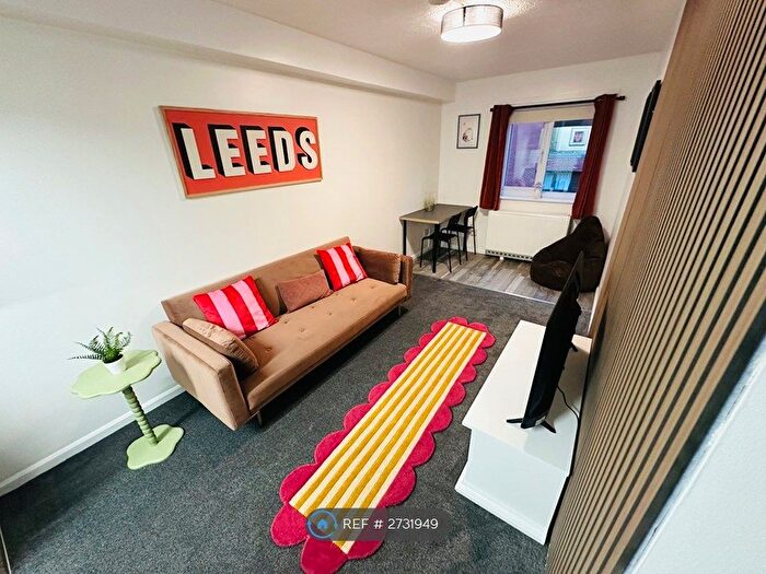 1 Bedroom Flat To Rent In Chantrell Court, Leeds, LS2