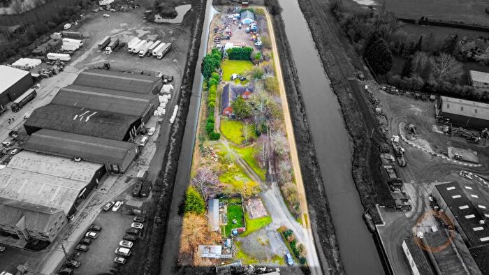 3 Bedroom Detached Bungalow For Sale In Dozen Bank, Pode Hole, Spalding, PE11