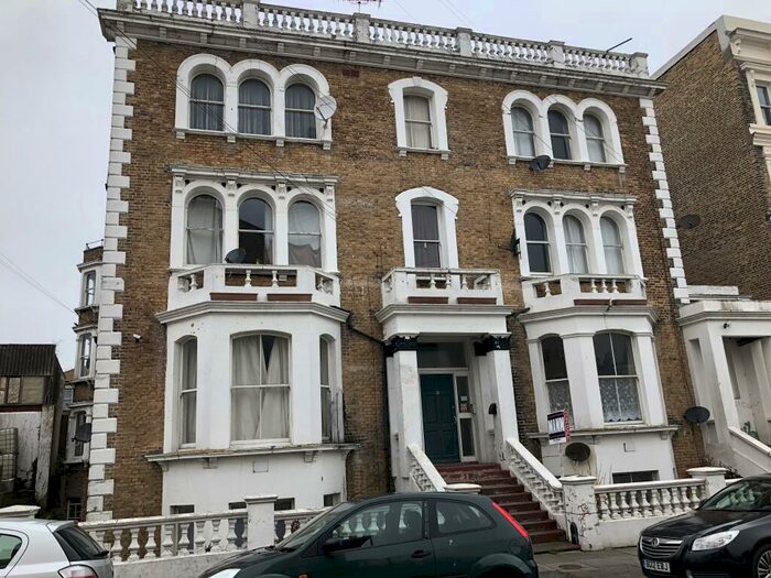 2 Bedroom Flat To Rent In Dalby Square, Margate, CT9