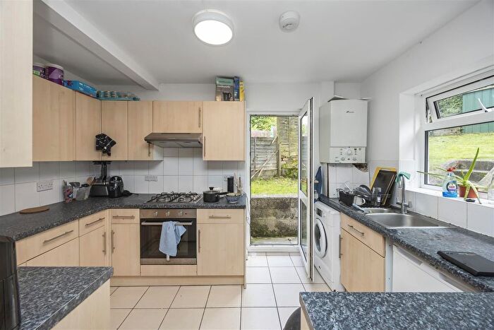 6 Bedroom Semi-Detached House To Rent In Manton Road, Brighton, BN2