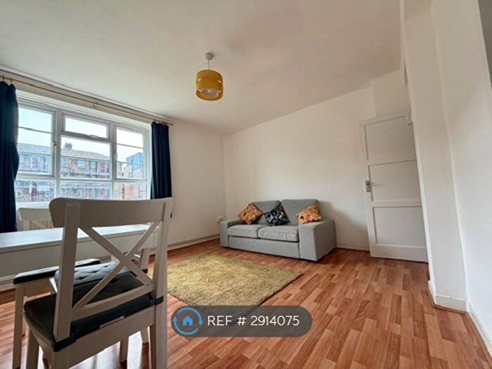 1 Bedroom Flat To Rent In Hathaway House, London, N1