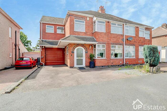 4 Bedroom Semi-Detached House For Sale In Goosehills Road, Burbage, Hinckley, LE10