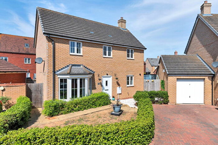 3 Bedroom Detached House For Sale In Arpins Pightle, Cranfield, Bedford, MK43