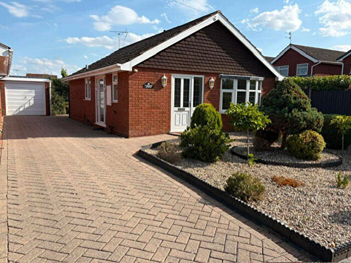 2 Bedroom Bungalow For Sale In Milford Avenue, Stourport, DY13