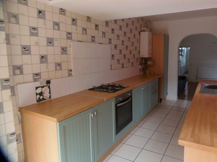 3 Bedroom Semi-Detached House To Rent In Doncaster Road, Conisbrough, DN12