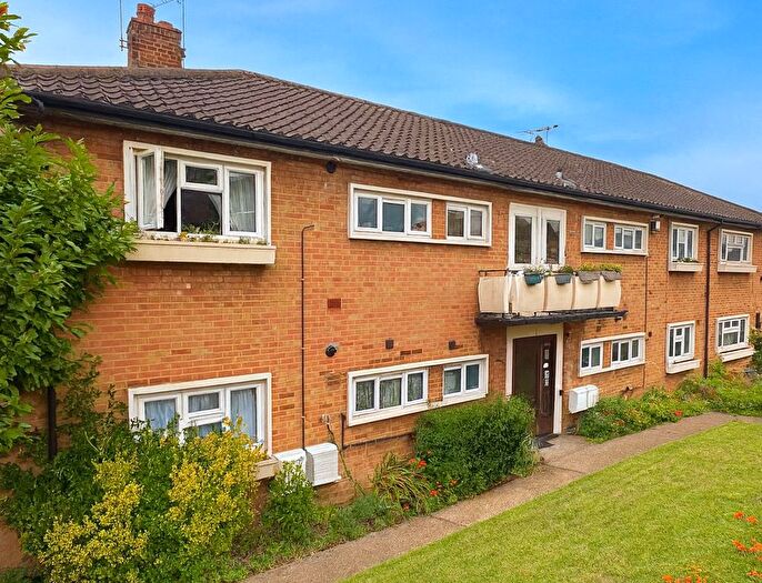 1 Bedroom Flat For Sale In Trinity Road, Ware, Hertfordshire, SG12