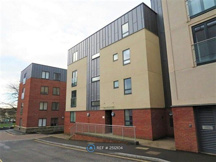 2 Bedroom Flat To Rent In Coronation Court, Southville, Bristol, BS3