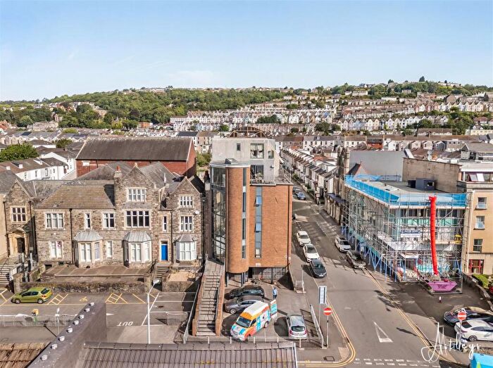 1 Bedroom Apartment For Sale In St. Helens Road, Swansea, SA1