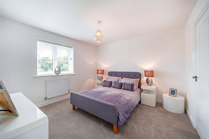 4 Bedroom Detached House For Sale In Thistledown Way, Selborne Road, Alton, Hampshire, GU34