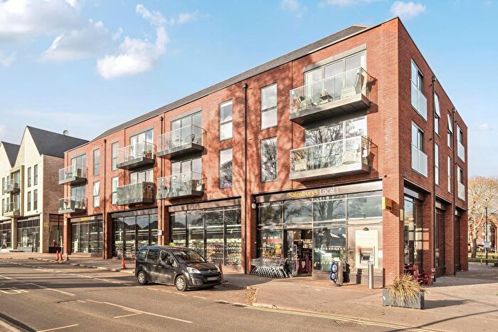 2 Bedroom Flat For Sale In The Gate House, Upper Heyford, Oxfordshire, OX25