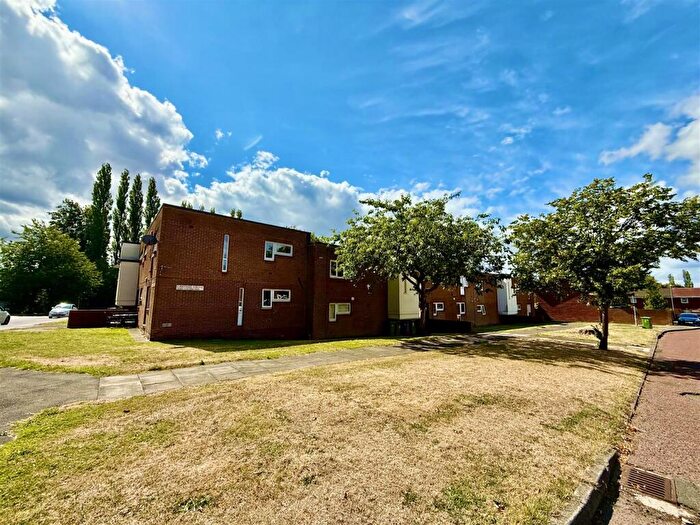 2 Bedroom Apartment For Sale In Cartmel Grove, Gateshead, NE8
