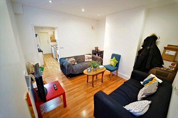 4 Bedroom House To Rent In Palin Street, Nottingham, Nottinghamshire, NG7