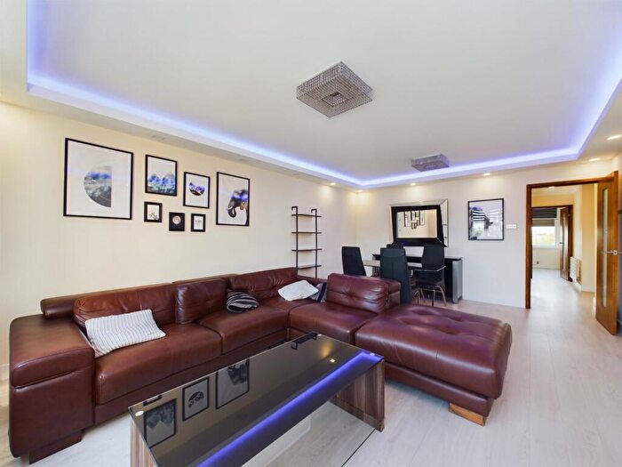 2 Bedroom Flat For Sale In Custom House Reach, Odessa Street, SE16