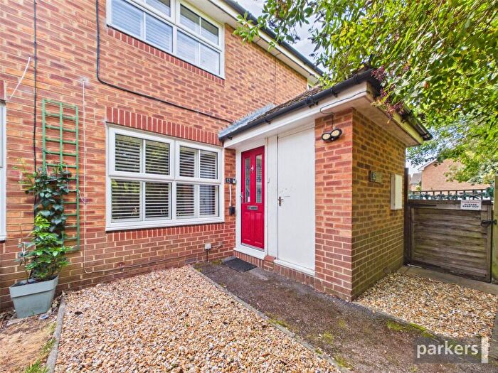 1 Bedroom Terraced House For Sale In Donaldson Way, Woodley, Reading, Berkshire, RG5