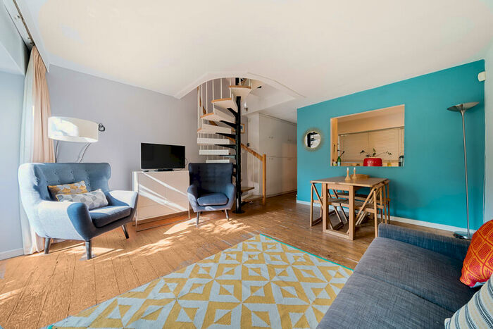 2 Bedroom House To Rent In Vauxhall Walk, London, SE11