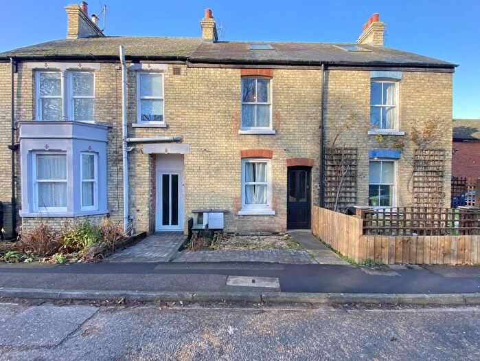 3 Bedroom Terraced House For Sale In New Road, Impington, Cambridge, CB24