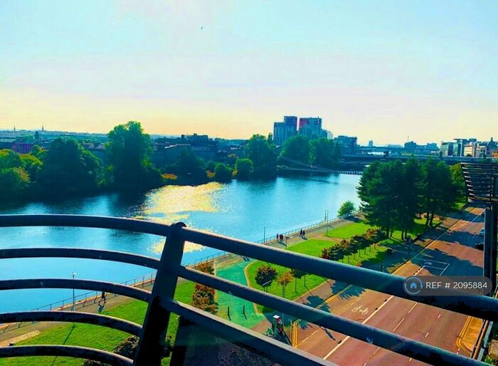 3 Bedroom Penthouse To Rent In Clyde Street, Glasgow, G1