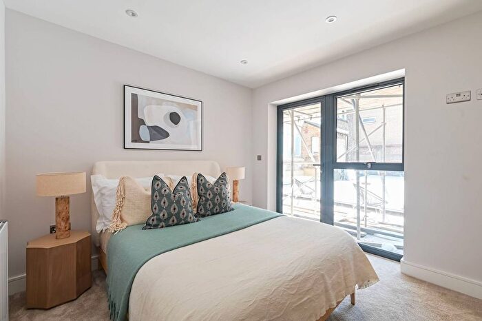 2 Bedroom Flat For Sale In Landex Apartments Ii, De Beauvoir Town, London, N1