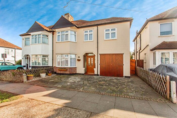 3 Bedroom Semi Detached House For Sale In St. Lukes Road, Southend-on-Sea, Essex, SS2