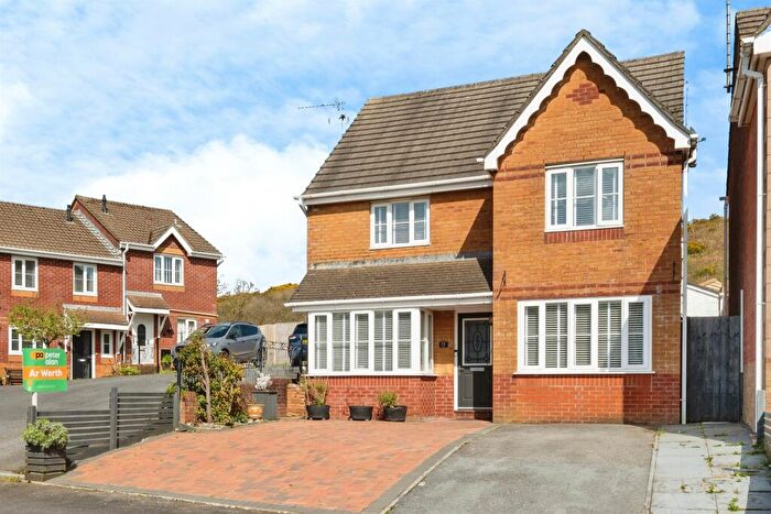 3 Bedroom Detached House For Sale In Swn Yr Aderyn, Kenfig Hill, Bridgend, CF33