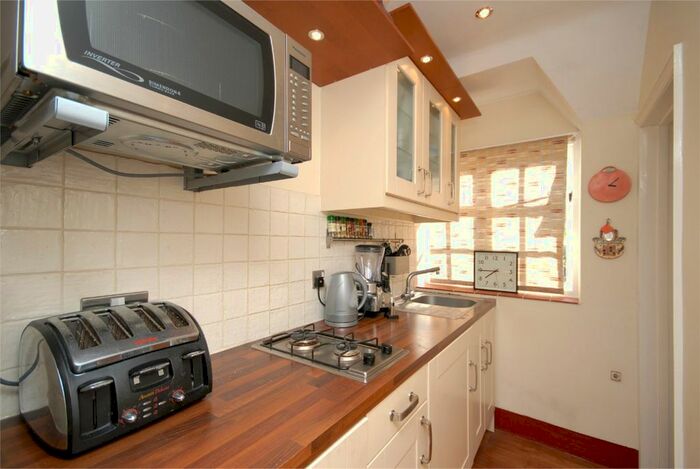 Studio To Rent In Barnet Homestead, Erskine Hill, London, NW11