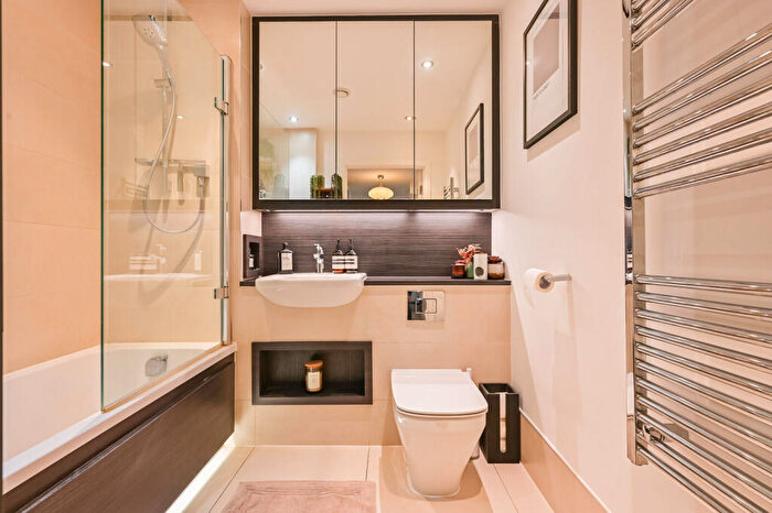 1 Bedroom Flat For Sale In Monkwood Way, Hackney Wick, , Hackney Wick, London, E3 - Photo 6