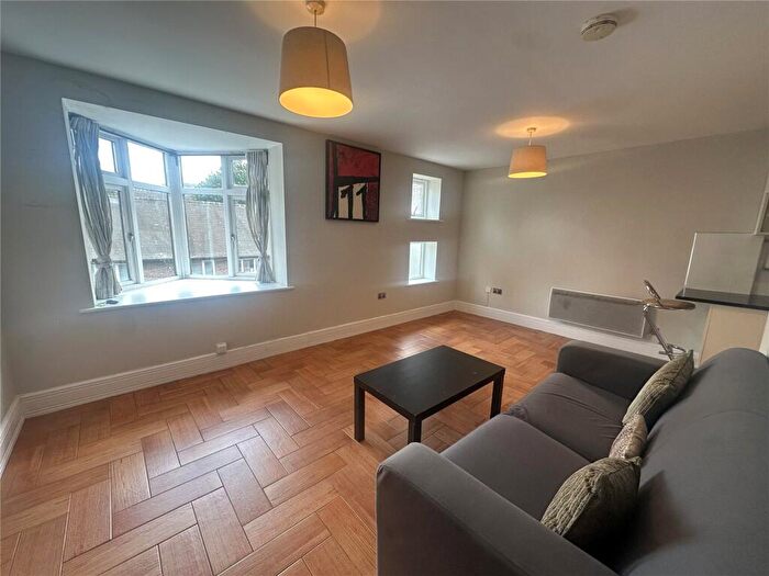 1 Bedroom Apartment To Rent In Grosvenor Street West, Birmingham, B16