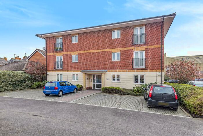 1 Bedroom Apartment To Rent In Newbury, Berkshire, RG14