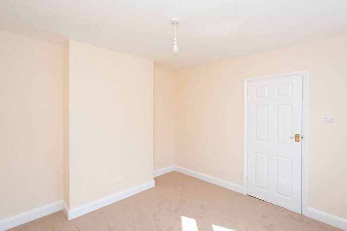 3 Bedroom Detached House To Rent In Belmont Road, Hemel Hempstead, HP3