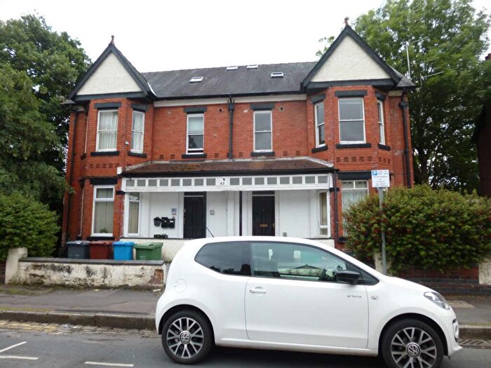 2 Bedroom Flat To Rent In Everett Road, Withington, M20
