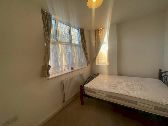 2 Bedroom Terraced House To Rent In Carlyon Avenue, Harrow, Greater London, HA2
