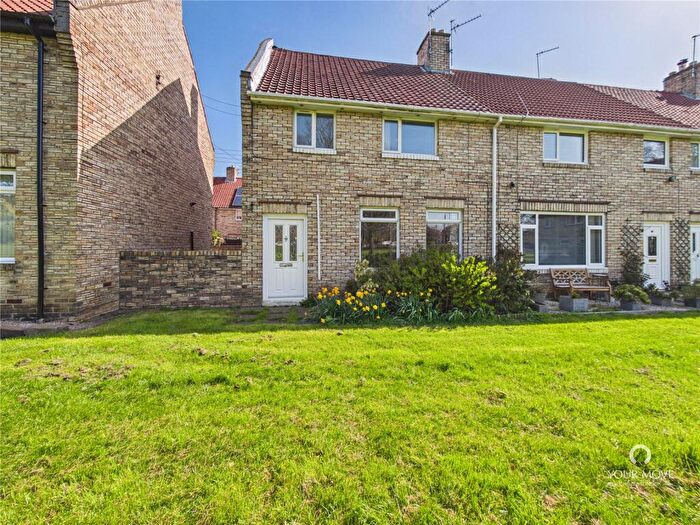 3 Bedroom End Of Terrace House To Rent In Broom Terrace, Whickham, NE16