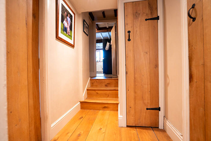 4 Bedroom Cottage For Sale In High Green, Lepton, Huddersfield, HD8