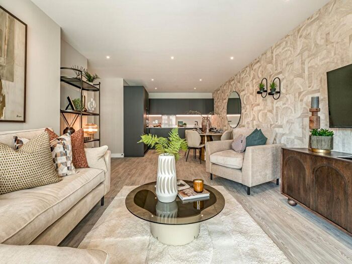 2 Bedroom Flat For Sale In Capital Interchange Way, Brentford, TW8