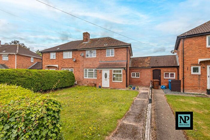 3 Bedroom Semi-Detached House For Sale In Church Close, Drayton Bassett, B78