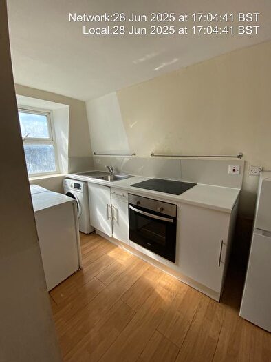 1 Bedroom Flat To Rent In Uxbridge Road, London, W12