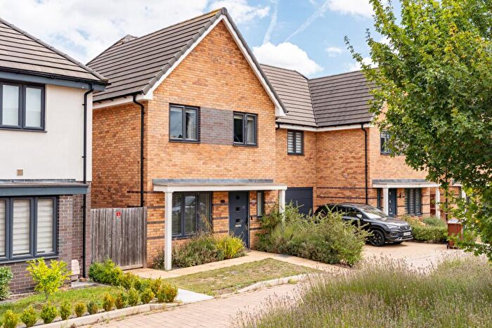 4 Bedroom Semi-Detached House For Sale In Queens Avenue, Welwyn Garden City, Hertfordshire, AL7