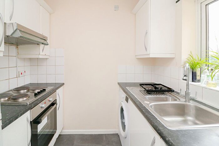1 Bedroom Semi-Detached House To Rent In Grove Road, Mitcham, CR4