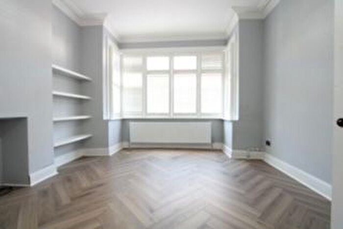 4 Bedroom End Of Terrace House To Rent In Kilmartin Avenue, London, SW16