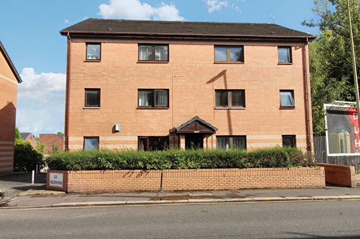 2 Bedroom Flat For Sale In Neilston Road, Paisley, Renfrewshire, PA2