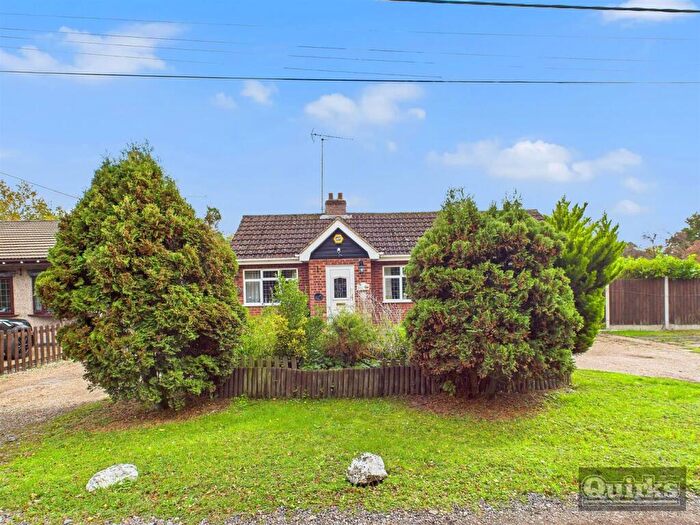 4 Bedroom Detached Bungalow For Sale In Studland Avenue, Wickford, SS12