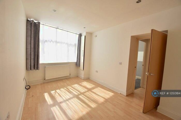 1 Bedroom Flat To Rent In Guildford Street, Luton, LU1